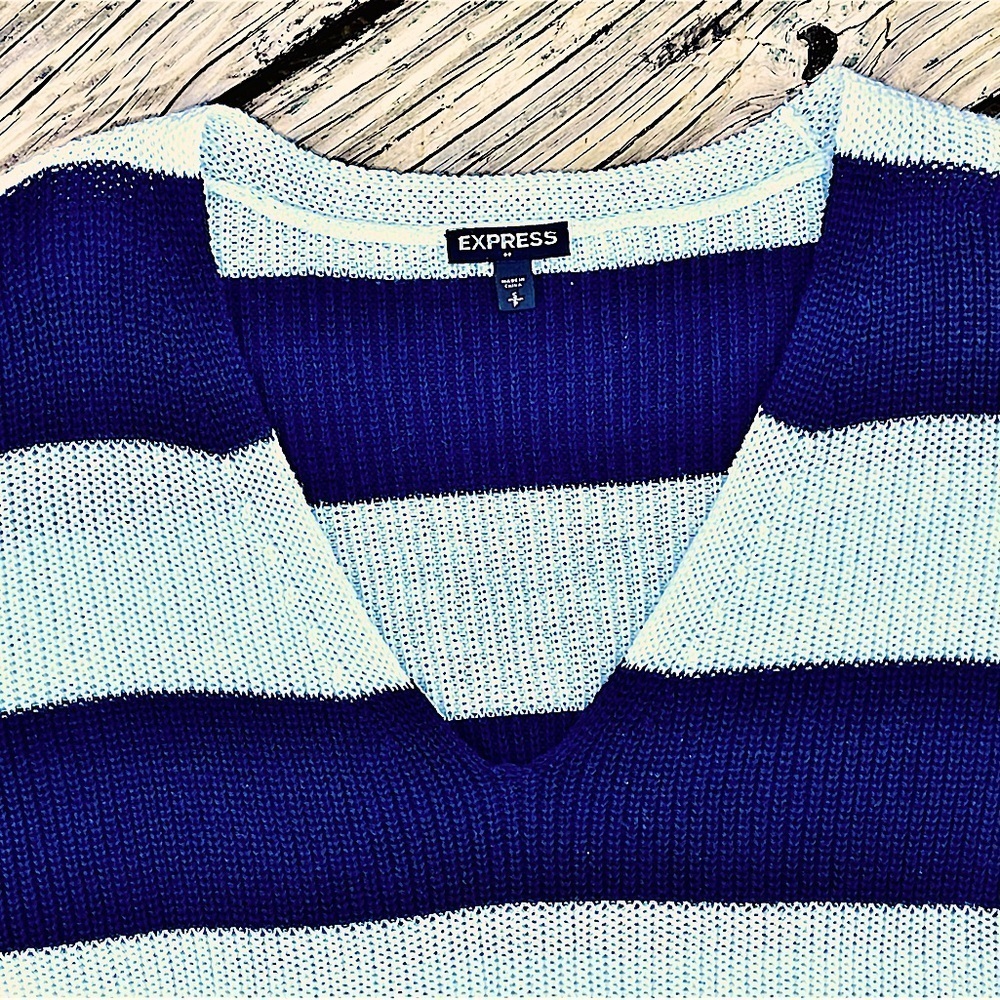 Express Cable Knit Lightweight Navy and White Striped V Neck Sweater